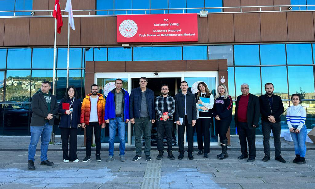 TİHEK Heyeti Gaziantep Huzurevi Yaşlı Bakım ve Rehabilitasyon Merkezi Müdürlüğüne Habersiz Bir Ziyaret  Gerçekleştirdi. 