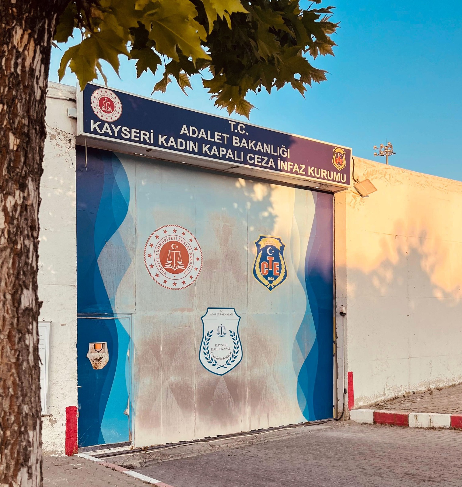 Kayseri Kadın Kapalı Ceza İnfaz Kurumuna Habersiz Ziyaret