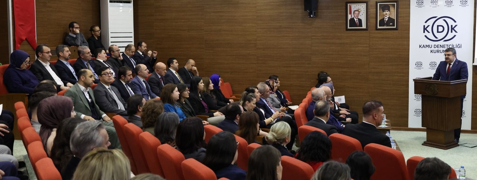 TİHEK İkinci Başkanı Carti, Bürokrasi Söyleşileri Konferansı’na Katıldı