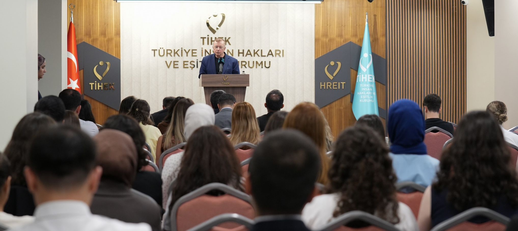 Türkiye İnsan Hakları ve Eşitlik Kurumu Personeline Yönelik “Türk Dış Politikası” Eğitimi Düzenlendi