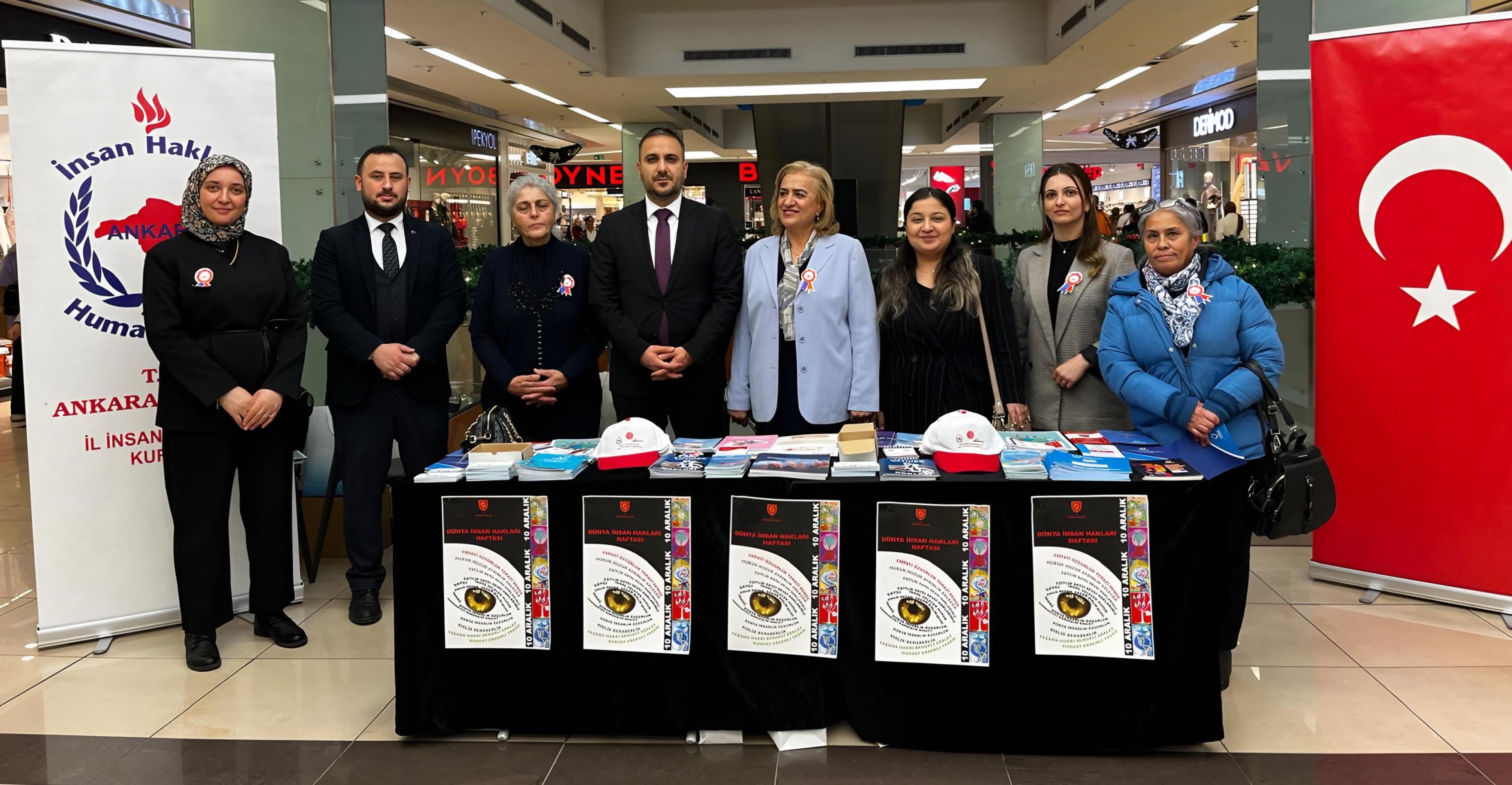 Ankara İl İnsan Hakları Kurulu Tarafından 10 Aralık Dünya İnsan Hakları Günü Etkinlikleri Kapsamında Açılan Standa Ziyaret